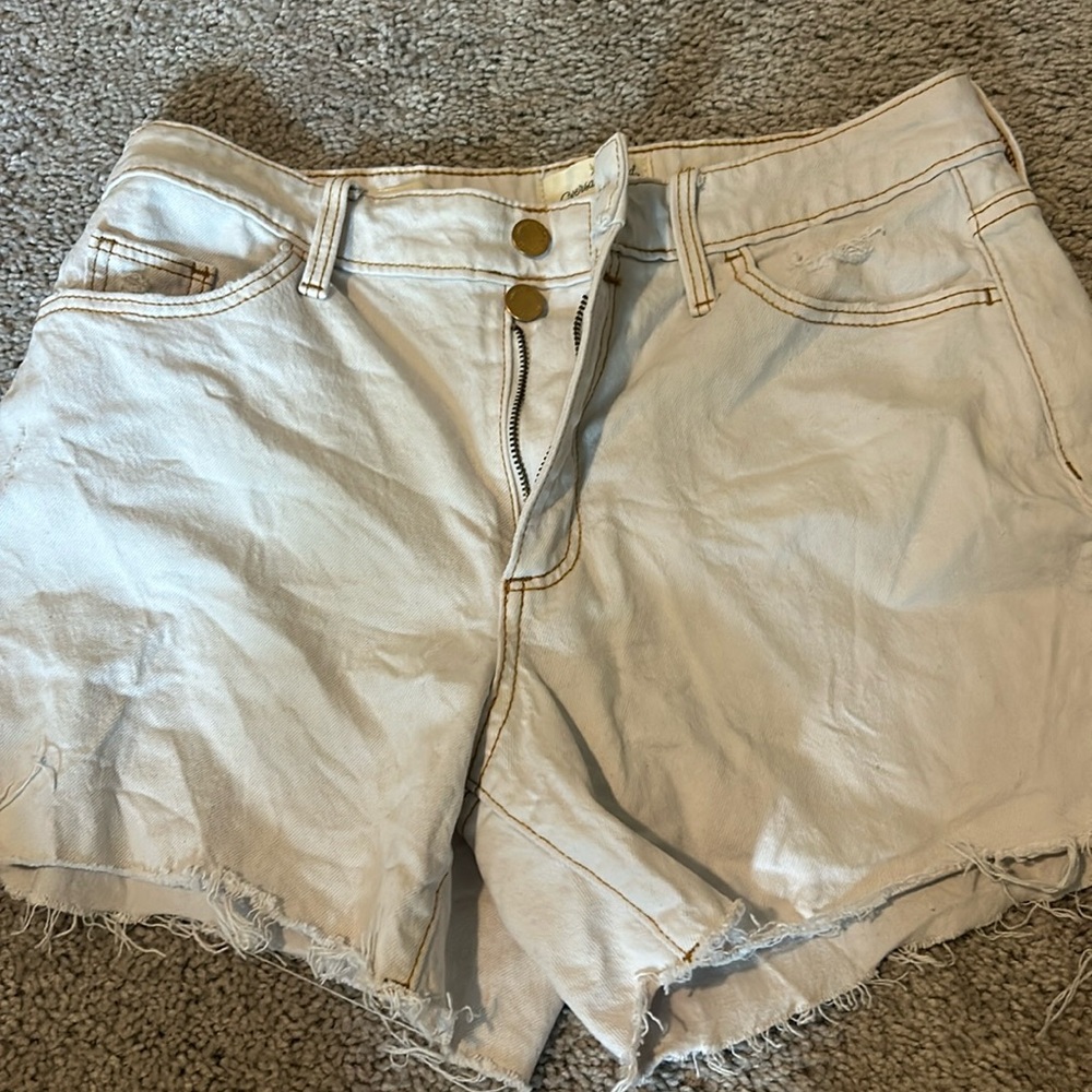 Universal thread jean shorts size 4
